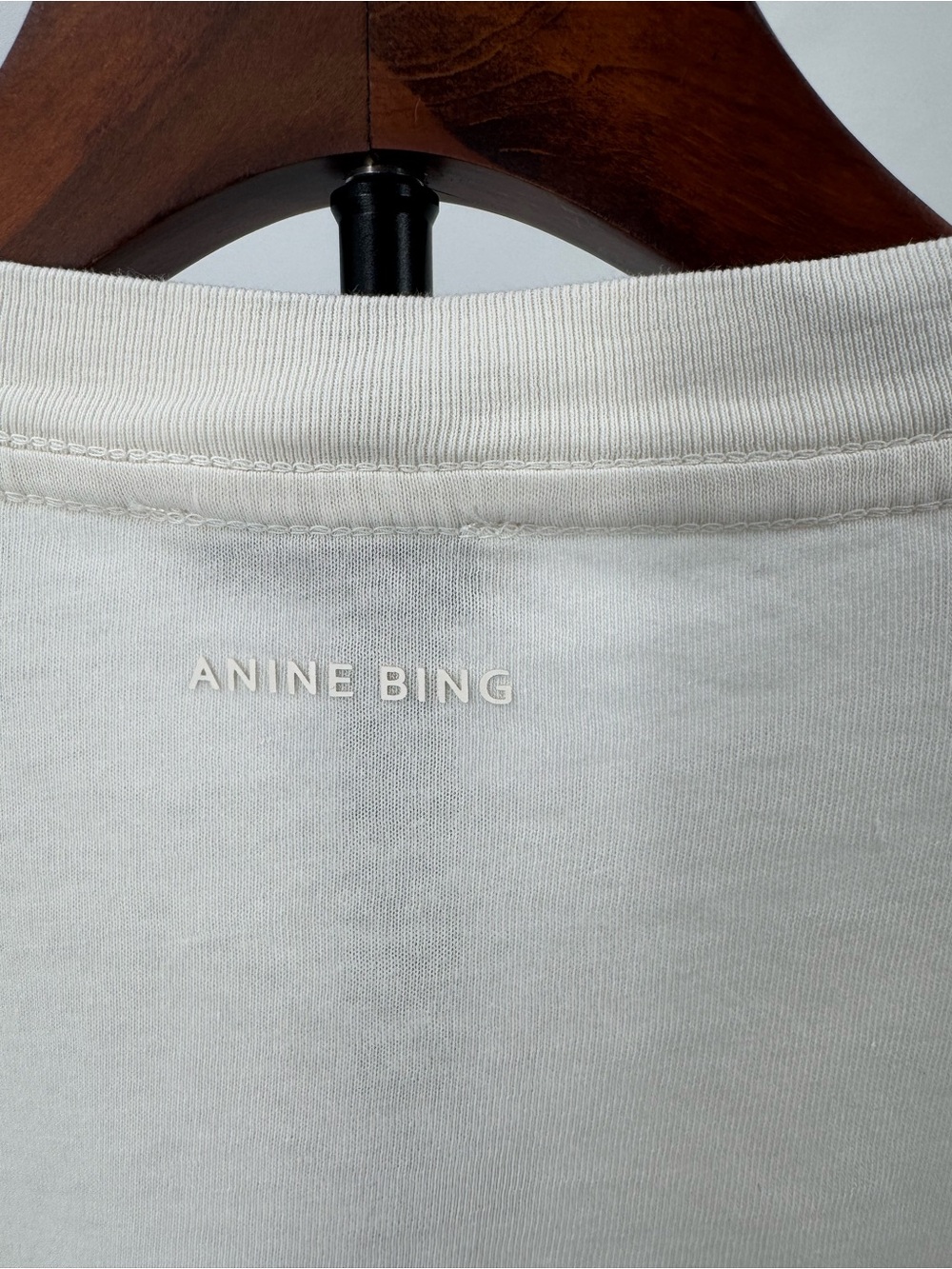 Apparel Item - Picture 4 of 9
